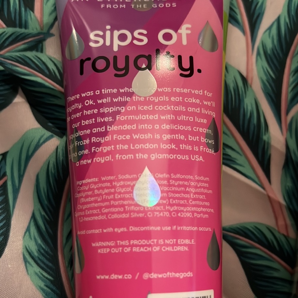 Dew of the gods the royal face wash - Picture 2 of 2